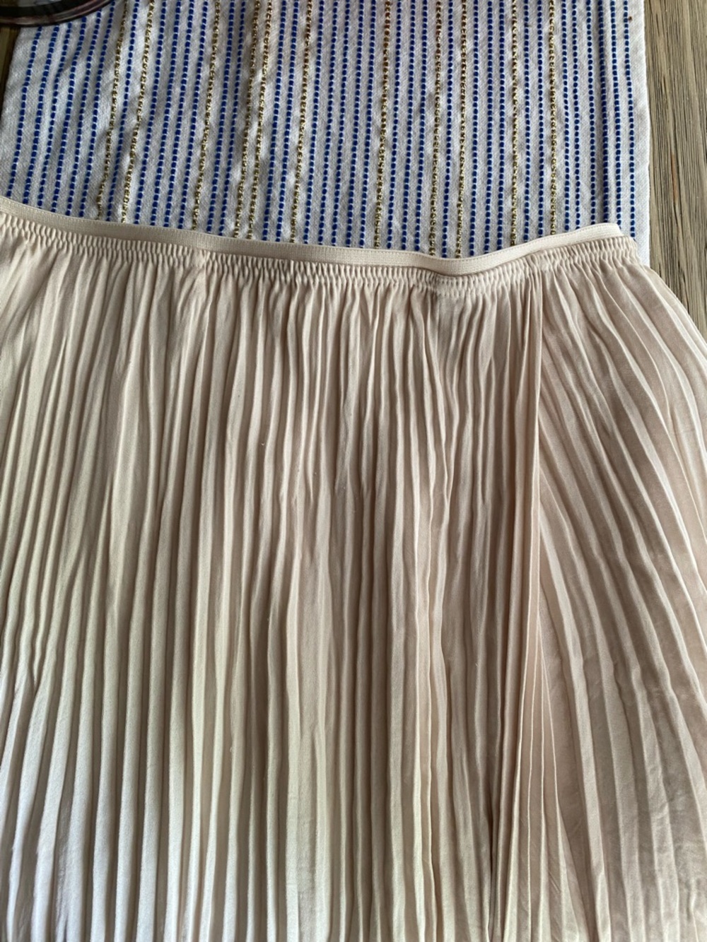 VINCE PLEATED CRUSHED MIDI SKIRT DRAPED CREAM  SIZE XS - Picture 7 of 11